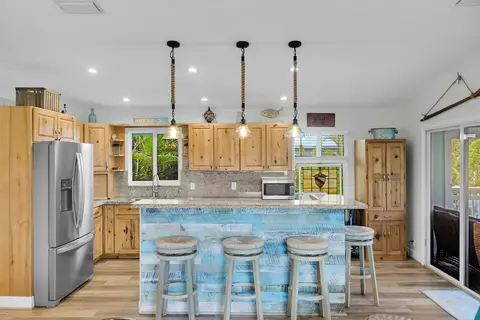 Kitchen - 29114 Cedar Dr, Big Pine Key, FL 33043 photo 4 of 4