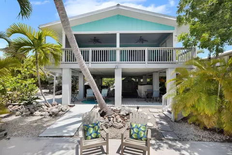 29114 Cedar Dr, Big Pine Key, FL 33043