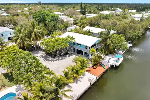 View/Area - 29114 Cedar Dr, Big Pine Key, FL 33043 photo 1 of 6