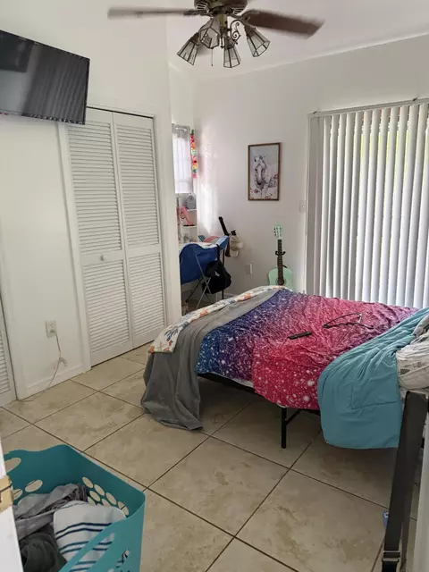 Bedroom - 100 3rd Ln, Key Largo, FL 33037 photo 2 of 2