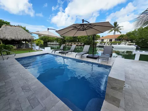 Exterior - 641 12th St #KEY colony, Key Colony Beach, FL 33051 photo 10 of 11