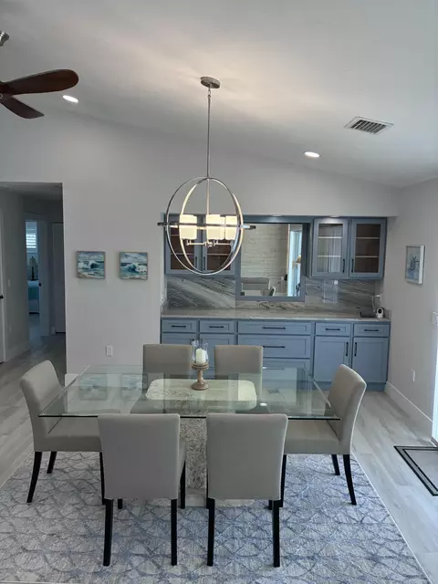 Dining - 641 12th St #KEY colony, Key Colony Beach, FL 33051 photo 3 of 3