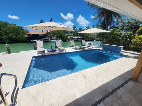 Exterior - 641 12th St #KEY colony, Key Colony Beach, FL 33051 photo 6 of 11