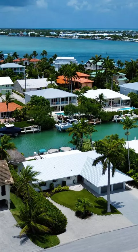 View/Area - 641 12th St #KEY colony, Key Colony Beach, FL 33051 photo 5 of 6