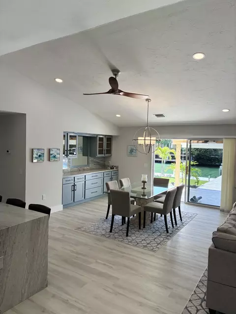 Dining - 641 12th St #KEY colony, Key Colony Beach, FL 33051 photo 2 of 3