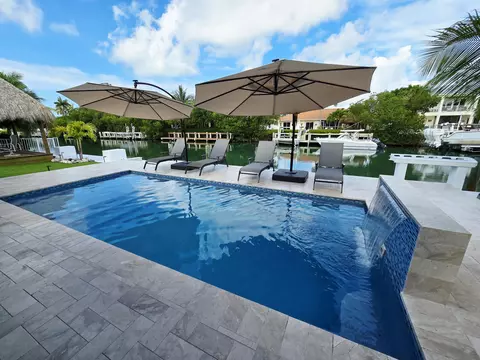 Exterior - 641 12th St #KEY colony, Key Colony Beach, FL 33051 photo 2 of 11