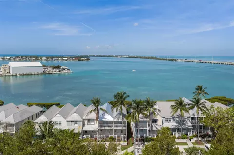 5037 Sunset Village Dr, Duck Key, FL 33050