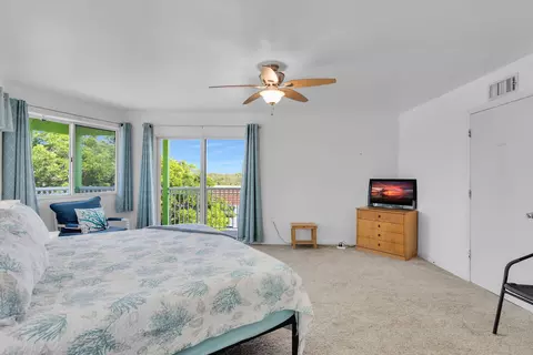 Bedroom - 19 Park Dr, Key Largo, FL 33037 photo 3 of 11