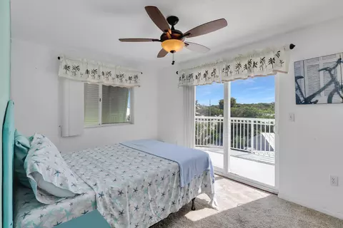 Bedroom - 19 Park Dr, Key Largo, FL 33037 photo 6 of 11