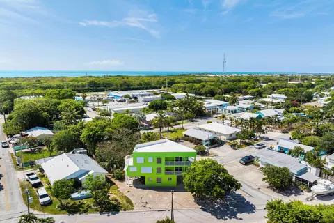 View/Area - 19 Park Dr, Key Largo, FL 33037 photo 9 of 13