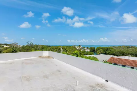View/Area - 19 Park Dr, Key Largo, FL 33037 photo 7 of 13