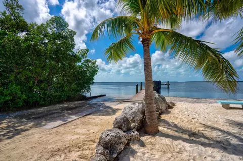 Exterior - 19 Park Dr, Key Largo, FL 33037 photo 9 of 9
