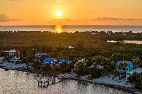 58652 Overseas Hwy, Marathon, FL 33050