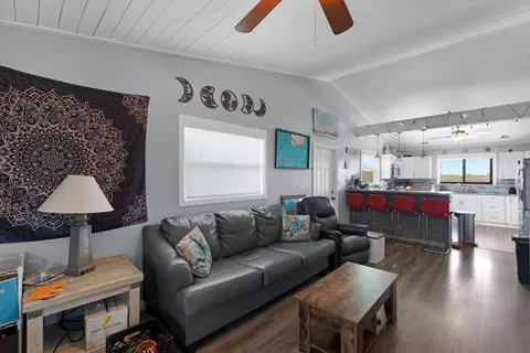 Living - 3746 Park Ave, Big Pine Key, FL 33043 photo 1 of 2