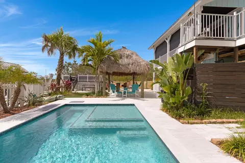 Exterior - 3746 Park Ave, Big Pine Key, FL 33043 photo 13 of 19