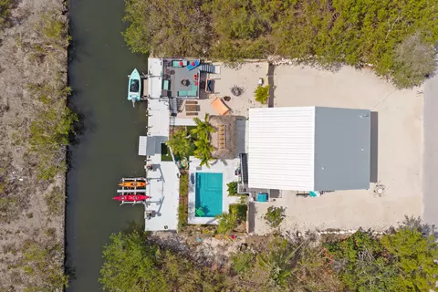 View/Area - 3746 Park Ave, Big Pine Key, FL 33043 photo 6 of 6