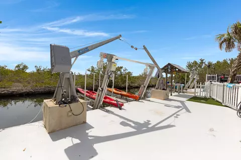 Exterior - 3746 Park Ave, Big Pine Key, FL 33043 photo 9 of 19