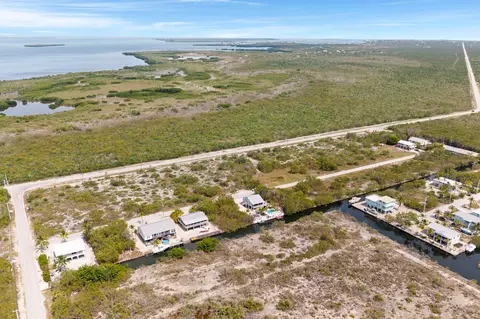 View/Area - 3746 Park Ave, Big Pine Key, FL 33043 photo 4 of 6