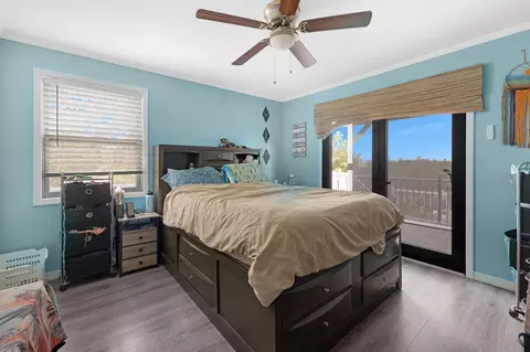 Bedroom - 3746 Park Ave, Big Pine Key, FL 33043 photo 6 of 8