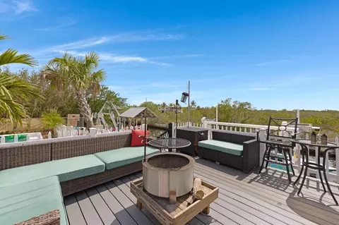 Exterior - 3746 Park Ave, Big Pine Key, FL 33043 photo 6 of 19