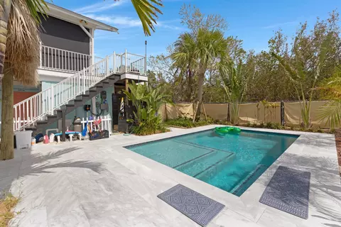 Exterior - 3746 Park Ave, Big Pine Key, FL 33043 photo 11 of 19