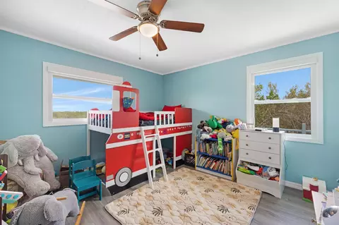 Bedroom - 3746 Park Ave, Big Pine Key, FL 33043 photo 3 of 8