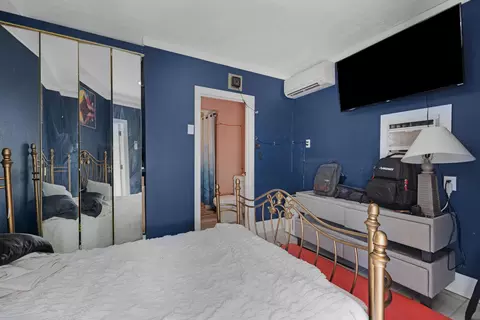 Bedroom - 3746 Park Ave, Big Pine Key, FL 33043 photo 1 of 8