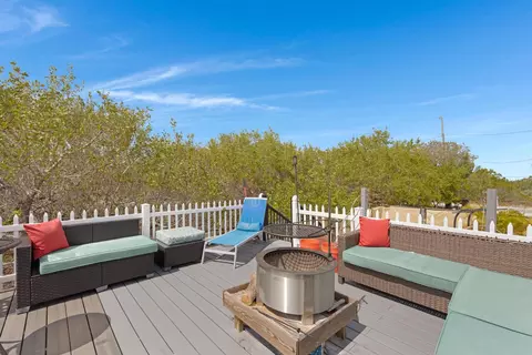 Exterior - 3746 Park Ave, Big Pine Key, FL 33043 photo 7 of 19