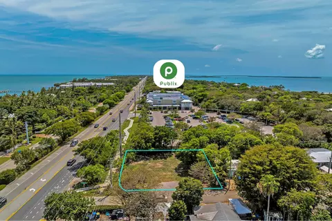 104 S Hammock Rd, Islamorada, FL 33036