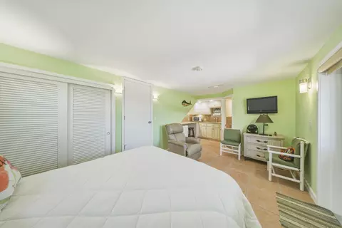 Bedroom - 23 Treasure Rd, Marathon, FL 33050 photo 7 of 10