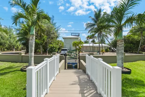 Exterior - 23 Treasure Rd, Marathon, FL 33050 photo 16 of 34