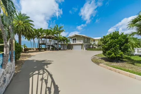 Exterior - 23 Treasure Rd, Marathon, FL 33050 photo 5 of 34