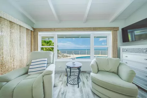 Living - 23 Treasure Rd, Marathon, FL 33050 photo 2 of 3