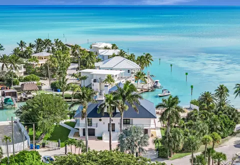 91 Iroquois Dr, Islamorada, FL 33036