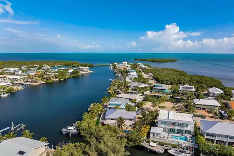 View/Area - 217 Bruce Ct, Marathon, FL 33050 photo 10 of 15