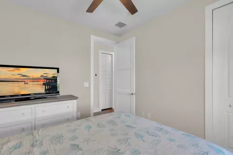 Bedroom - 217 Bruce Ct, Marathon, FL 33050 photo 10 of 10