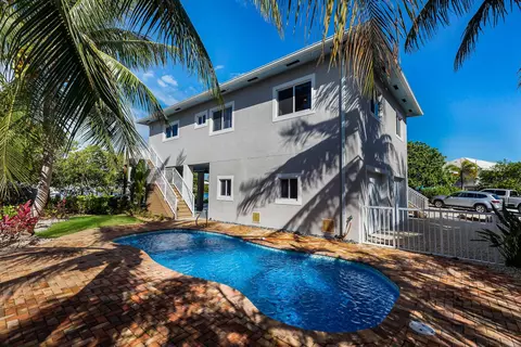Exterior - 217 Bruce Ct, Marathon, FL 33050 photo 7 of 16