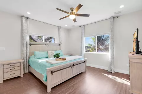 Bedroom - 217 Bruce Ct, Marathon, FL 33050 photo 1 of 10