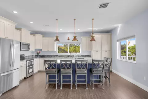 Kitchen - 217 Bruce Ct, Marathon, FL 33050 photo 2 of 7