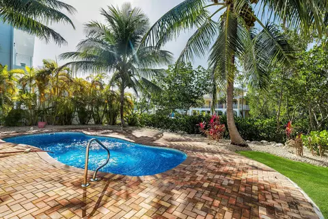 Exterior - 217 Bruce Ct, Marathon, FL 33050 photo 15 of 16