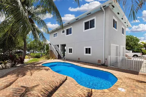 Exterior - 217 Bruce Ct, Marathon, FL 33050 photo 1 of 16