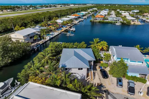 View/Area - 217 Bruce Ct, Marathon, FL 33050 photo 3 of 15