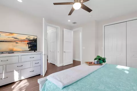 Bedroom - 217 Bruce Ct, Marathon, FL 33050 photo 3 of 10