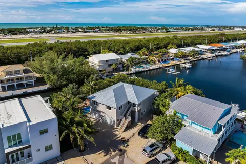 View/Area - 217 Bruce Ct, Marathon, FL 33050 photo 2 of 15