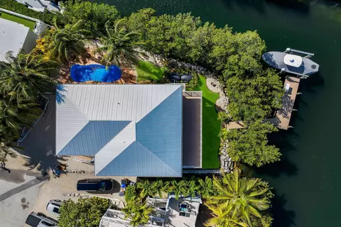 View/Area - 217 Bruce Ct, Marathon, FL 33050 photo 4 of 15
