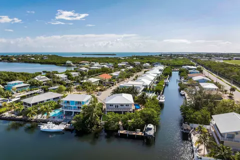 View/Area - 217 Bruce Ct, Marathon, FL 33050 photo 5 of 15