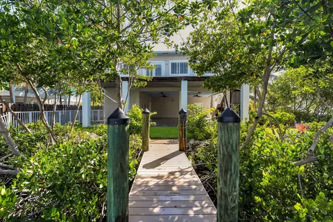 Exterior - 217 Bruce Ct, Marathon, FL 33050 photo 12 of 16