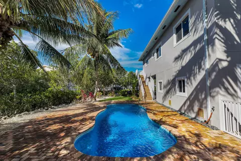 Exterior - 217 Bruce Ct, Marathon, FL 33050 photo 8 of 16