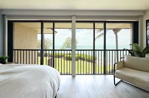 Bedroom - 96000 Overseas Highway N4 Boat Hwy, Key Largo, FL 33037 photo 4 of 10