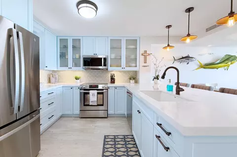 Kitchen - 96000 Overseas Highway N4 Boat Hwy, Key Largo, FL 33037 photo 2 of 8